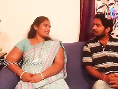 Hot desi masala aunty seduced by a teen boy